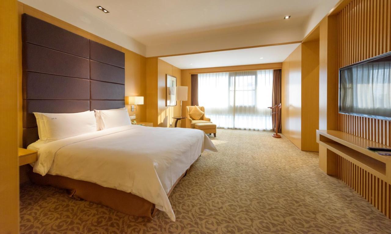 Holiday Inn Shijiazhuang Central By Ihg Exterior foto